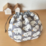 ＊しじみきんちゃく＊Mサイズ バッグの小物整理に お弁当巾着 スープジャー巾着 おにぎり巾着 おやつ巾着 こぶたちゃん グレー