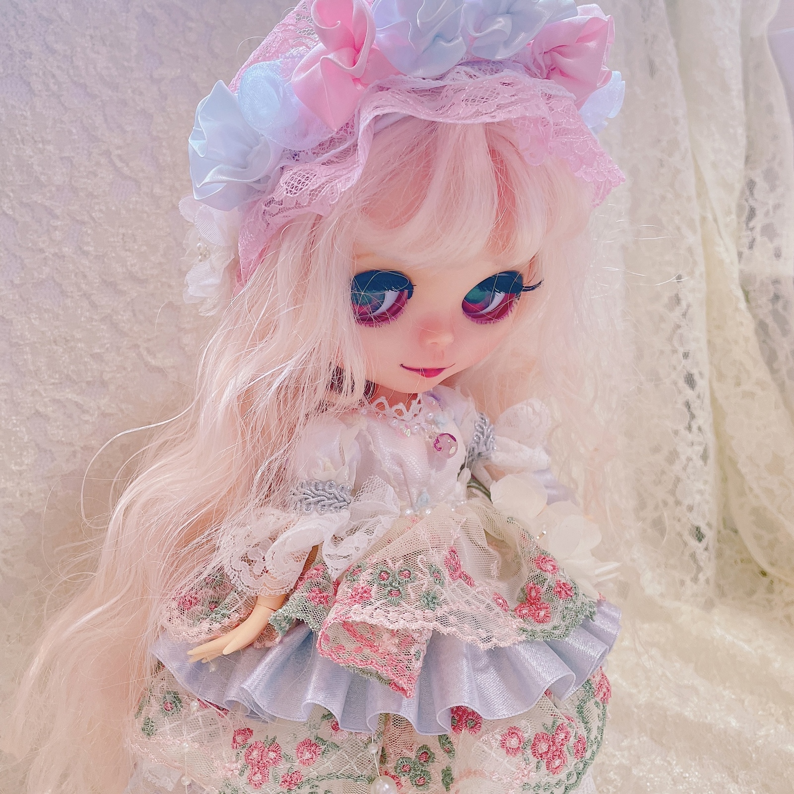 アイシードールカスタム❤︎アッシュブロンド×ピンク❤︎ アイシードール カスタム ブライス カスタムドール 白肌 ピンク