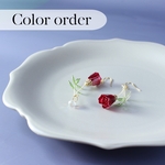 カラーオーダー＊風に揺れる薔薇の耳飾り(ピアス/イヤリング)