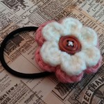 【受注製作】秋冬オススメ　お花のヘアゴム　カギ編み