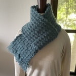 モヘア調の可愛い模様マフラー