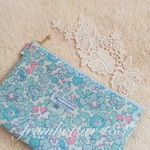 輸入リバティ　ベッツィ  スプリング　隠しマチポーチ　送料込