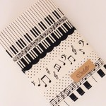1点限定【文庫本】ゴムバンド栞付ブックカバー★ピアノ鍵盤♪音符