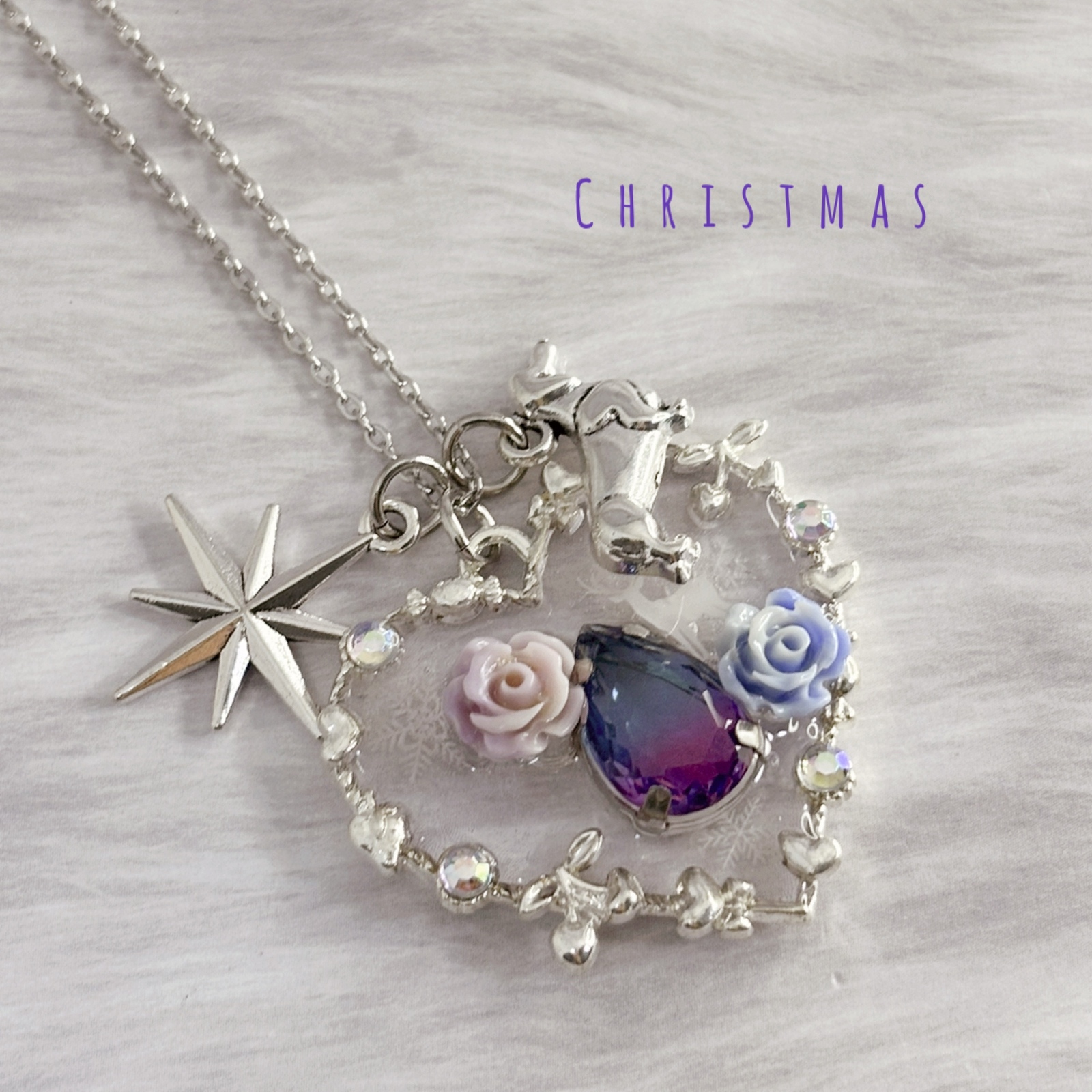Xmas ハートと薔薇、ダックスフンドのネックレス - hardnoah | minne 