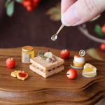 【ミニチュア】りんご色のヴィトリン