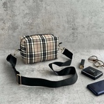 とにかく軽い／BOXショルダー／見た目以上に大容量／長財布・ペットボトル入ります/バーバリーチェック