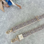 【 １点のみ！新作 ❁⃘ 合皮×インド刺繍のスマホショルダー 】 アイボリー / 約65～135cm / 幅2.5cm 