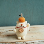 まねき猫 あたまにミカン 左手招き