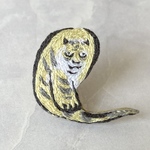 【Aさまオーダー品】鍬形蕙斎「鳥獣略画式」より虎の手刺繍ブローチ