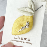 爽やかレモンの刺繍ブローチ