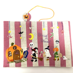 ハロウィンの手刺繍のブックカバー　文庫本カバー　刺繍　手刺繍　かぼちゃ　魔女　キャンディ　コットン×麻　ストライプ　文庫本サイズ　おばけ　しおり　栞　