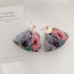 グレーのインド刺繍リボン　ピアス　イヤリング可