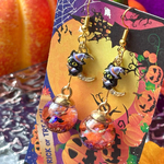 ハロウィン🎃　ゆらゆらガラスドームの月黒猫チャームが可愛いピアス　イヤリング　☆☆アレルギー対応致します☆☆(๑╹ω╹๑ )