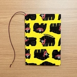 《 四六判》ブックカバー  ハンドメイド  シャケクマ  イエロー