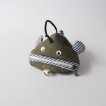 チョウチンアンコウのポーチ◇シンプルモスグリーン