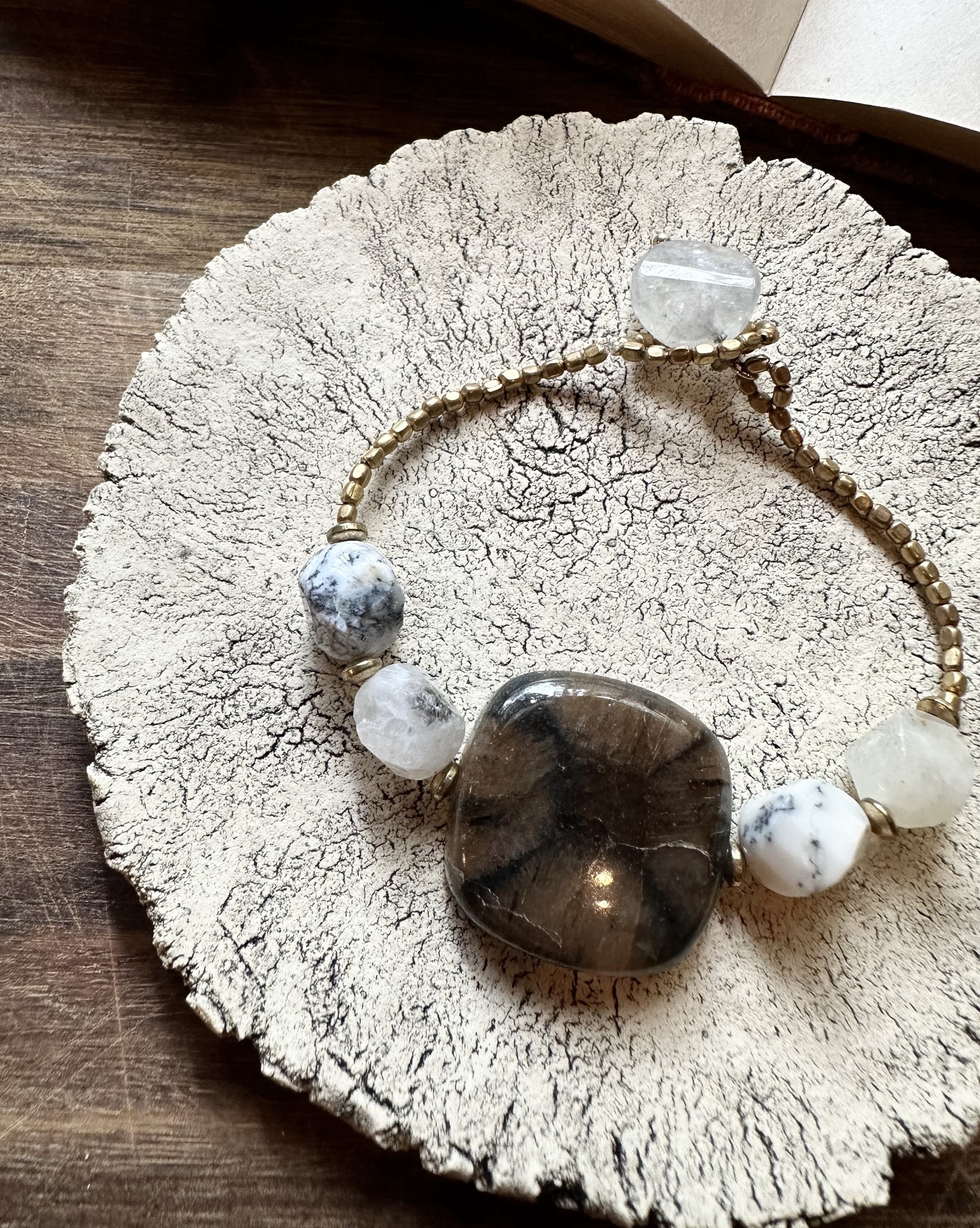 ハンドメイドタロットクロス☆レギュラーサイズ☆海外製立体ゴールド