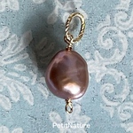 感謝価格！　天然色パープルカラー淡水パールのプチペンダントトップ