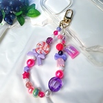 💜🧁ストラップ🧁💜/スマホストラップ/ハンドストラップ/ビーズ/キラキラ/キーホルダー/韓国/バッグチャーム/キャンディー/あめちゃん/ハロウィン