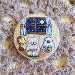 読書の秋　刺繍ブローチ　ネコトトリ