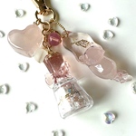 【送料込】⚫︎受注制作⚫︎Rosé Sparkle Nail    シェイカーキーホルダー　
