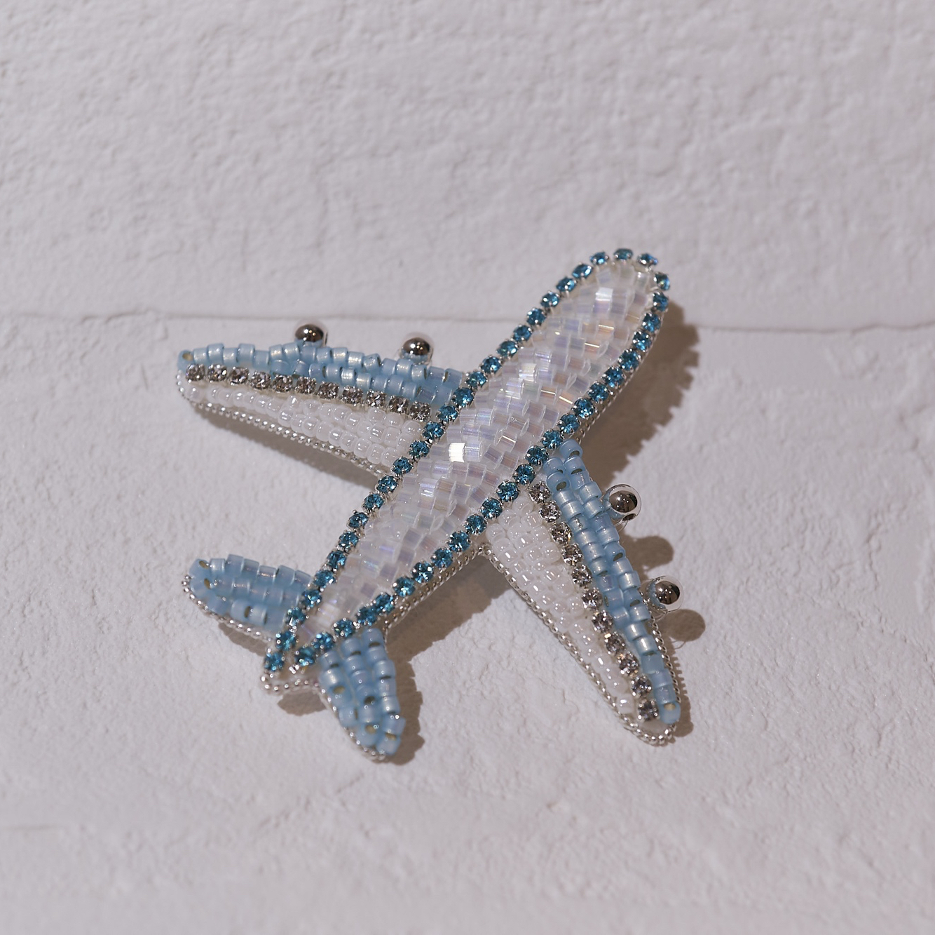 再入荷》三日月のブローチ スワロフスキーの輝き - niina_bijou'S