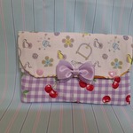 インコのおもちゃ柄ケース