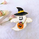 ハロウィンの魔法を纏う『オバケちゃんの夢見ブローチ』/ A　ビーズ刺繍ブローチ　バッグチャーム　ハロウィン　ハロウィンパーティー　ご褒美　プレゼント　