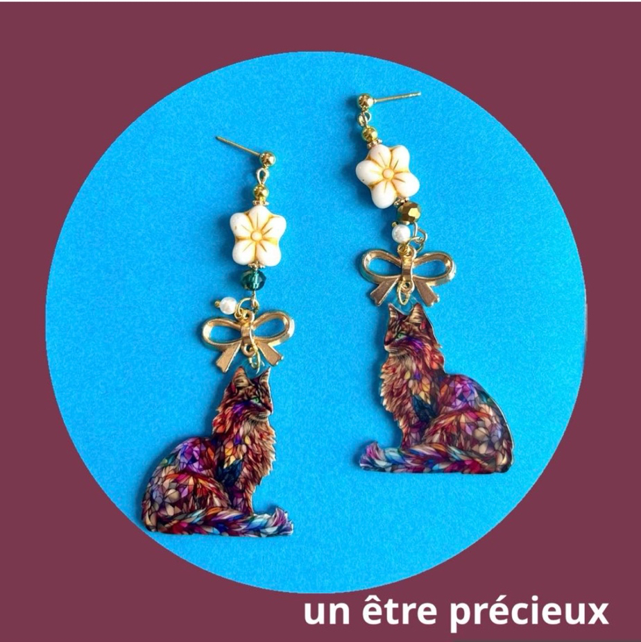 602☺︎アシンメトリー ボタン × レトロフラワー ☆ ピアス 