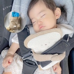 人気No.1抱きしめたくなるパン太郎。おでかけの味方シートベルトカバー 大人気 出産祝いマジックテープ ぬいぐるみ ふわふわ ベビー用品 食パン カーテンタッセル ギフト シートベルトクッション 