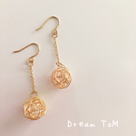 ガラスダイヤ入ワイヤーボールピアス