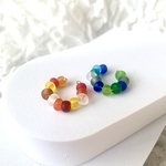 カラフル ＊イヤーカフ(片耳)イヤカフ ［おまけ付］暖色 寒色 ビーズ お洒落 重ね付け 推し活