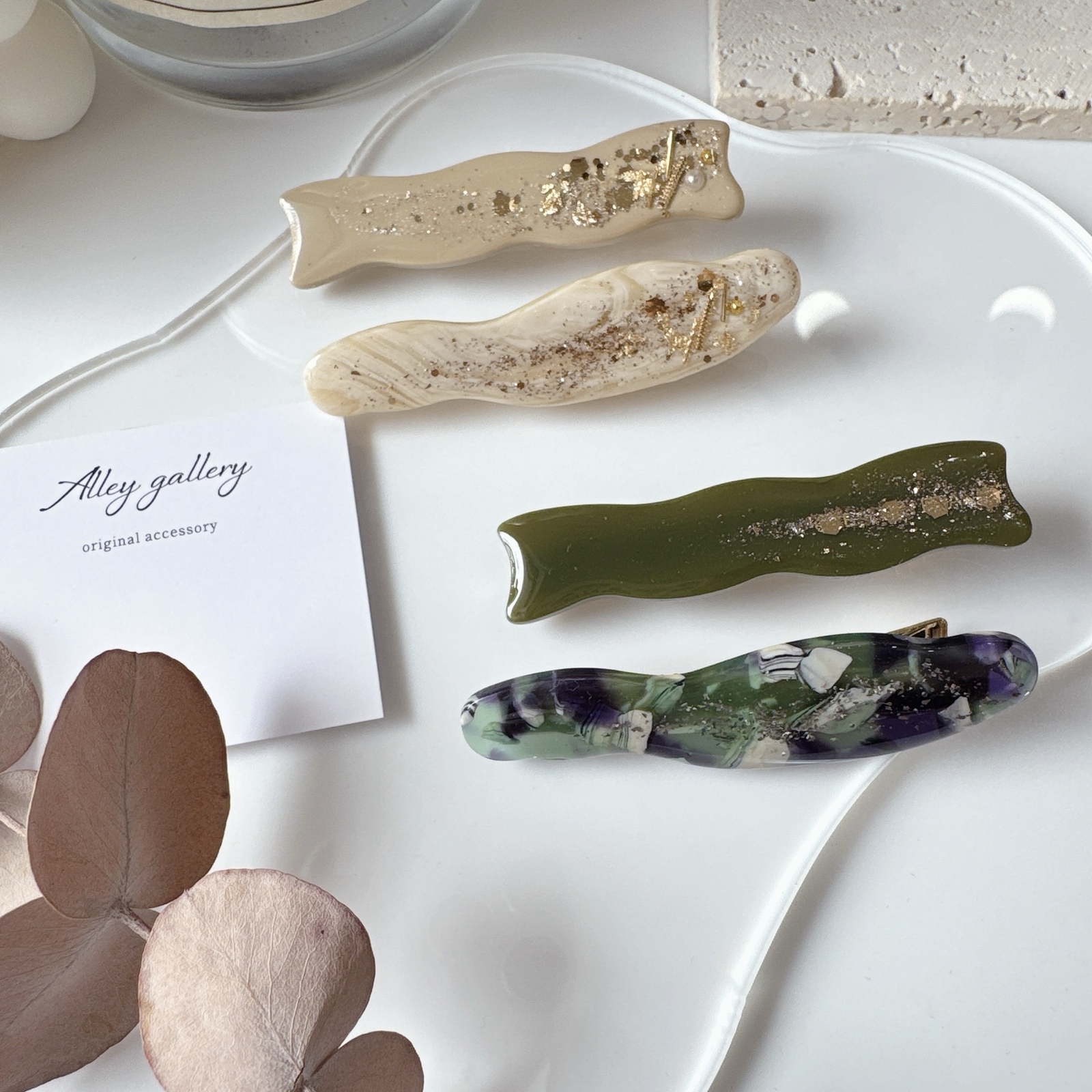 グリーン　ネイリストデザイン　ニュアンスデザインピン