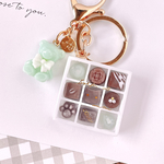 ミニチュアスイーツ♡チョコレートボックスのレジンキーホルダー💗レジンバッグチャーム　推し色　ピンク