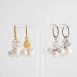 《毎日コーデに✧きらめきを》クリアビーズ＆アクリルパールの揺れるフープピアス／イヤリング ニットコーデ 大人可愛い シンプルアクセサリー デイリー使い チタン対応 アレルギー対応