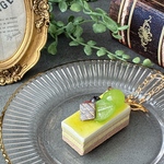 再販☆マスカットオペラケーキ＆トリュフチョコ　バックチャーム♡誕生日☆フェイクスイーツ☆ぶとう