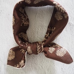 キッズスカーフ　チョコレートブラウンベージュフラワー