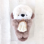 貝を抱っこ🦦ラッコのもふもふポーチ