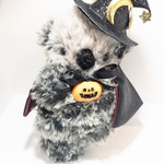 【SALE】ハロウィンラッコのあみぐるみ