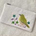 コットンリネンと刺繍のメジロのペンケース