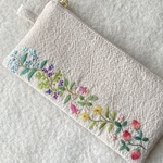 【再版】コットンリネンと刺繍のお花のペンケース