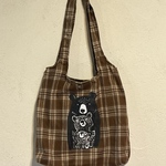 クマ柄　ふんわり素材のチェックトートバッグ　内ポケットあり　A4対応