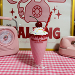 ミントキャンディダイナーのストロベリーミルクシェイク　❤︎リアルサイズ❤︎   食品サンプル　フェイクスイーツ