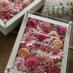 2個セット 結婚式両親贈呈品 プリザーブドフラワーアレンジ 白枠〈ピンクペア〉白文字入れ