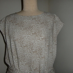 訳あり　＃とろみリネンブレンド　ベージュとオフのシンプル・フレンチスリーブ・ワンピース