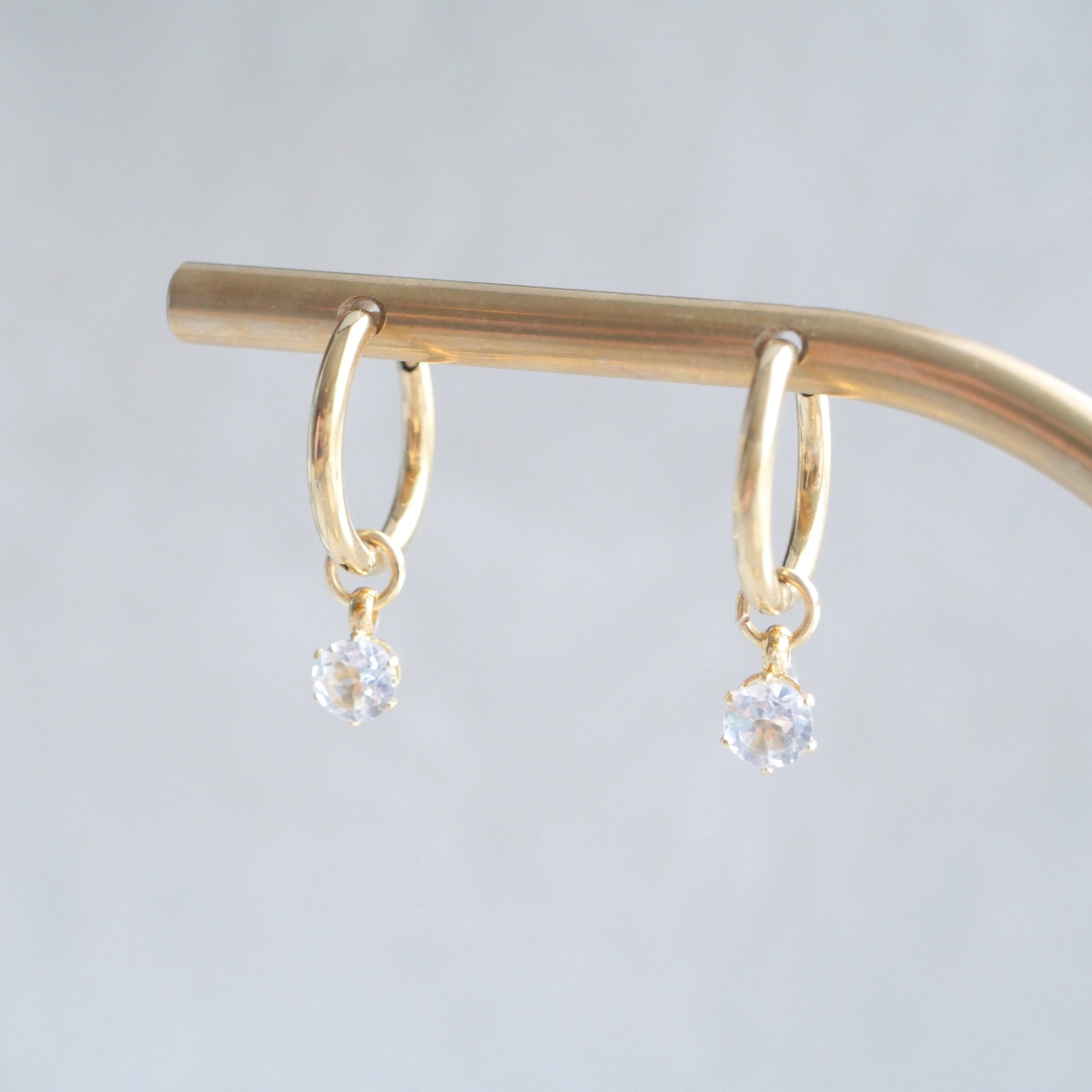 澄んだ輝き】ホワイトトパーズ 極小 一粒ピアス 3mm サージカル 