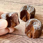 【フェイクスイーツ】フォンダンショコラ/ぬいどり、写真撮影時の小物として！自分のペースでゆったり撮影できます♪/土曜のうさぎ