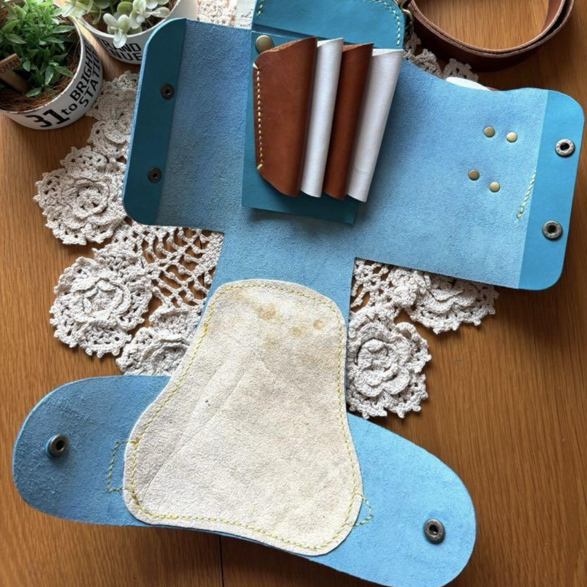 手染めブラウン、ハラコレオパードの大容量シザーケース 手染めブラウン、ハラコレオパードの大容量シザーケース