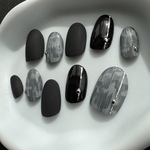 《黒×グレーのモードデザイン》マットネイル/ネイルチップ/かっこいいネイル