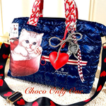 💘キュートにゃんこちゃんにキュン💘ふんわりパールネイビーキルティング生地大きめ2wayバッグ👜（Chocoバッグ👜）（759）