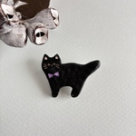 陶ブローチ【リボンをつけた黒ねこ】